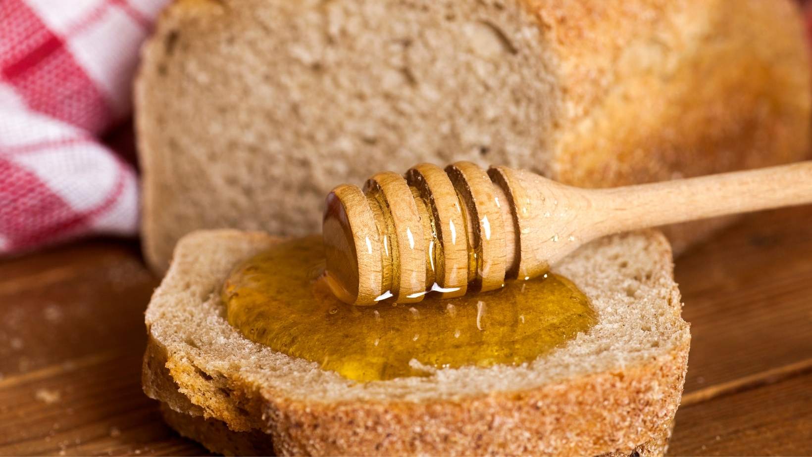 Usar Miel en Lugar de Azúcar para Hornear
